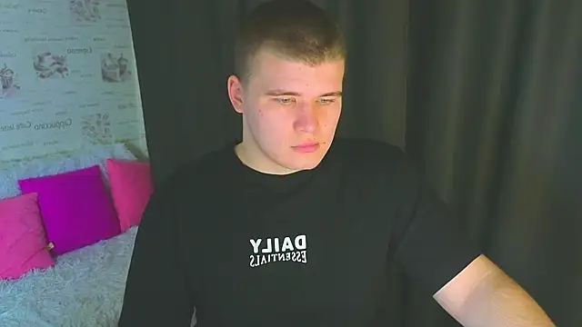 kittenmurr online show from 09/29/25, 07:40