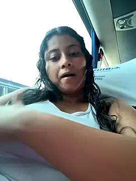 Snapshot of Lucy0212 chatting on 10/25/25, 01:51 Lucy0212 online show from 10/25/25, 01:51