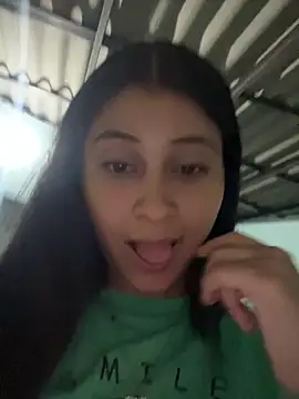 Snapshot of Lucy0212 chatting on 11/09/25, 01:04 Lucy0212 online show from 11/09/25, 01:04