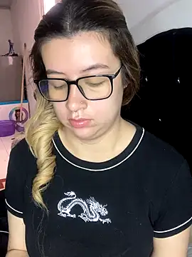 Blair Bunnyy online show from 11/19/25, 06:08