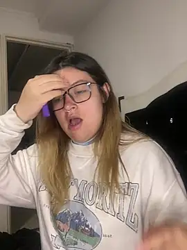 Blair Bunnyy online show from 04/15/26, 05:03