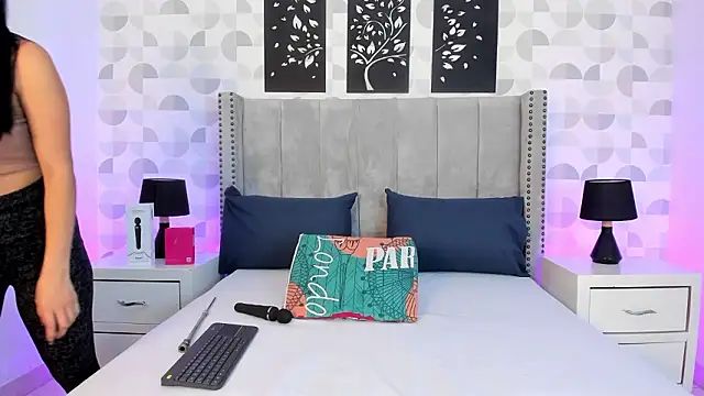 natasha moreno online show from 03/26/26, 12:22