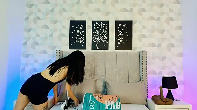 natasha moreno online show from 06/02/26, 01:02