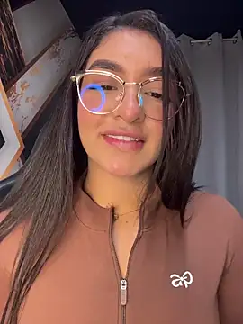 Snapshot of jenn_fit chatting on 01/18/26, 01:53 jenn fit online show from 01/18/26, 01:53