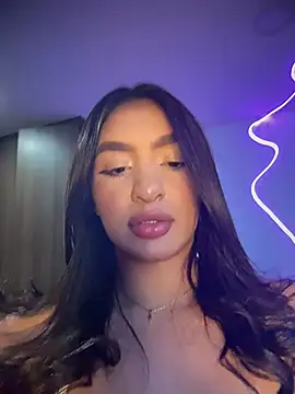 Snapshot of jenn_fit chatting on 02/13/26, 04:41 jenn fit online show from 02/13/26, 04:41