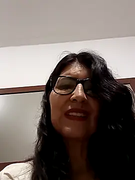 Snapshot of swity_foster chatting on 10/18/25, 08:04 swity foster online show from 10/18/25, 08:04