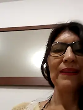 Snapshot of swity_foster chatting on 10/21/25, 12:28 swity foster online show from 10/21/25, 12:28