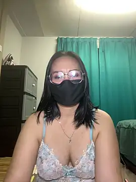 melyiaaa online show from 05/01/26, 02:32