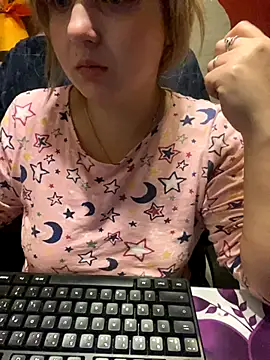 qSensi online show from 11/30/25, 12:36