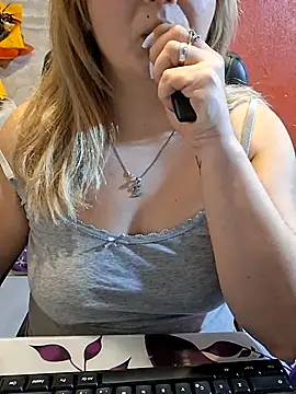 qSensi online show from 12/02/25, 02:39