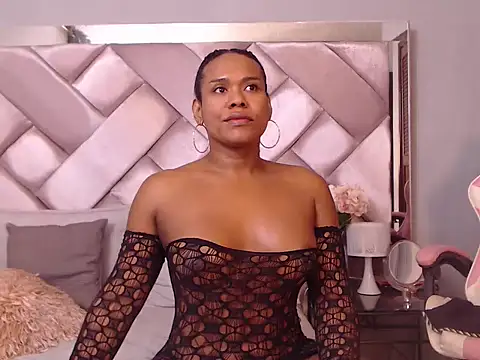 Ashleyroberst online show from 10/22/25, 10:04