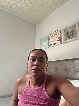Snapshot of Ashleyroberst chatting on 07/03/26, 01:28 Ashleyroberst online show from 07/03/26, 01:28