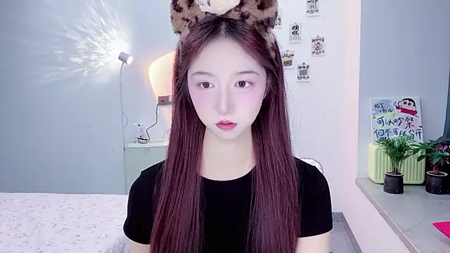 Snapshot of suger-TT chatting on 09/18/25, 11:23 suger-TT online show from 09/18/25, 11:23