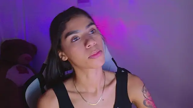 BrunetteAdams001 online show from 02/11/26, 03:33