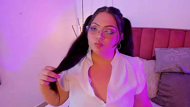 Tessa Sinclaire online show from 10/04/25, 08:29