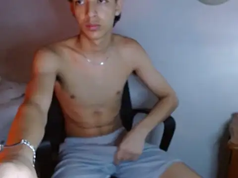 Snapshot of Xtremeplay_18 chatting on 09/27/25, 10:48 Xtremeplay 18 online show from 09/27/25, 10:48