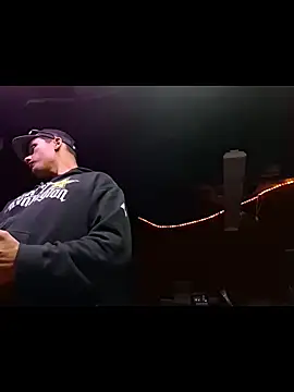 twistafatpipe online show from 10/26/25, 09:21