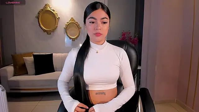 Snapshot of NataliaGaret chatting on 10/11/25, 03:28 NataliaGaret online show from 10/11/25, 03:28