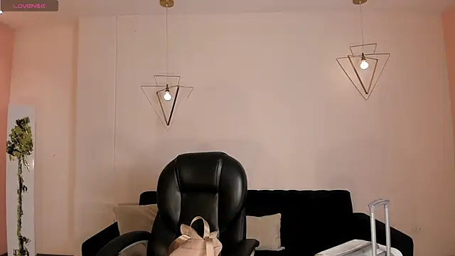 NataliaGaret online show from 05/06/26, 09:47
