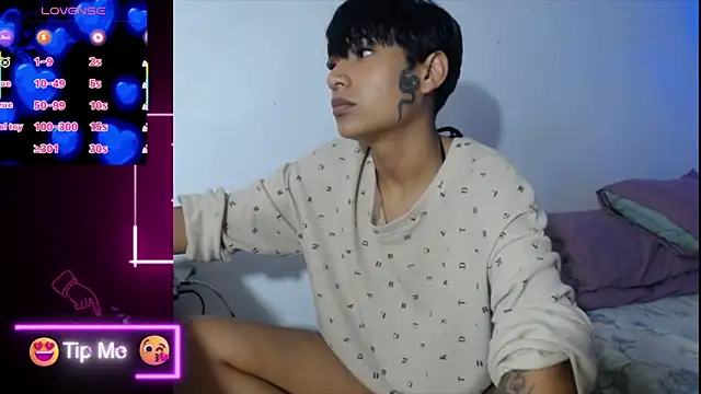 Snapshot of Papi_Mami_Live chatting on 11/27/25, 02:57 Papi Mami Live online show from 11/27/25, 02:57