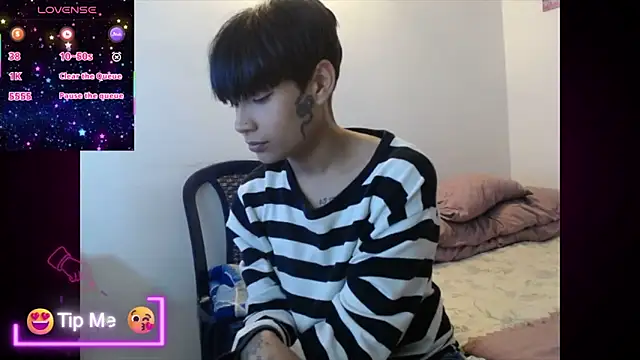 Snapshot of Papi_Mami_Live chatting on 11/27/25, 10:12 Papi Mami Live online show from 11/27/25, 10:12