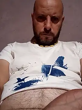 Snapshot of danmep8387 chatting on 01/15/26, 04:06 danmep8387 online show from 01/15/26, 04:06