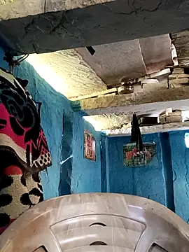 Snapshot of Harini_Gautam chatting on 09/23/25, 09:34 Harini Gautam online show from 09/23/25, 09:34