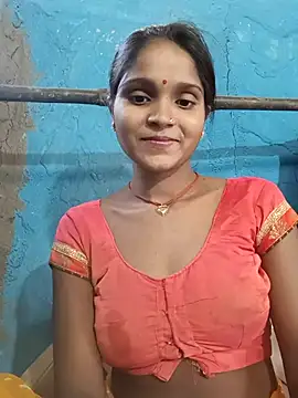 Snapshot of Harini_Gautam chatting on 10/13/25, 04:34 Harini Gautam online show from 10/13/25, 04:34