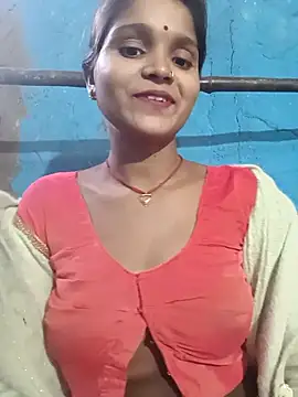 Snapshot of Harini_Gautam chatting on 10/21/25, 02:12 Harini Gautam online show from 10/21/25, 02:12