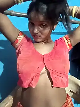 Snapshot of Harini_Gautam chatting on 10/21/25, 03:02 Harini Gautam online show from 10/21/25, 03:02