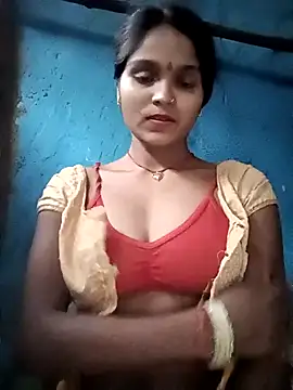 Snapshot of Harini_Gautam chatting on 10/31/25, 11:55 Harini Gautam online show from 10/31/25, 11:55