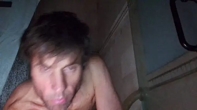 Snapshot of TallDrink11 chatting on 10/14/25, 06:47 TallDrink11 online show from 10/14/25, 06:47