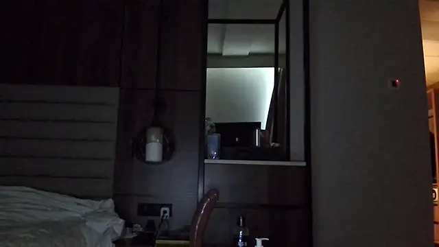 Snapshot of TallDrink11 chatting on 11/22/25, 09:52 TallDrink11 online show from 11/22/25, 09:52