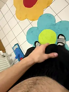 Snapshot of Dicksxd chatting on 09/24/25, 04:32 Dicksxd online show from 09/24/25, 04:32