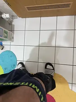 Snapshot of Dicksxd chatting on 10/19/25, 08:15 Dicksxd online show from 10/19/25, 08:15