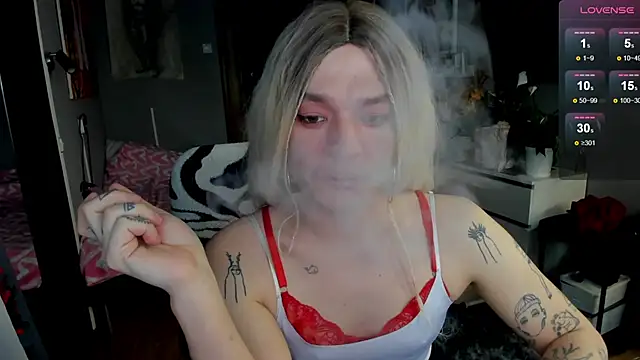 Kkkylie online show from 05/16/26, 03:58