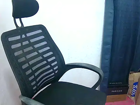 B-e-l-l-e online show from 10/07/25, 07:05