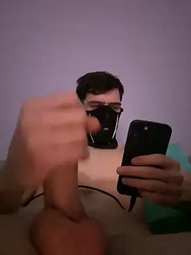 Snapshot of tok_lo24 chatting on 01/18/26, 11:52 tok lo24 online show from 01/18/26, 11:52