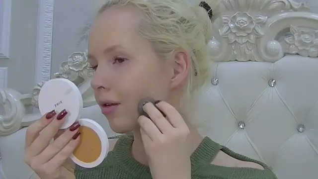 EllieFrosty  online show from 01/13/26, 05:51