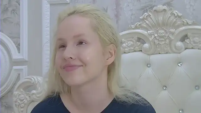 EllieFrosty  online show from 05/14/26, 12:50