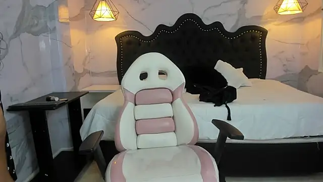 anna2809 online show from 09/25/25, 12:20