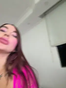 Snapshot of jessy_rios chatting on 10/31/25, 11:50 jessy rios online show from 10/31/25, 11:50