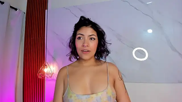 Snapshot of sara_zc chatting on 01/14/26, 11:49 sara zc online show from 01/14/26, 11:49