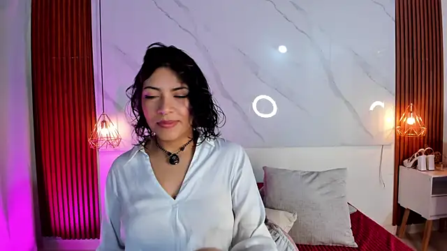 Snapshot of sara_zc chatting on 01/15/26, 11:59 sara zc online show from 01/15/26, 11:59