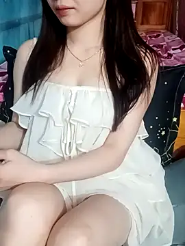 Snapshot of BeMeo003 chatting on 10/20/25, 06:25 BeMeo003 online show from 10/20/25, 06:25