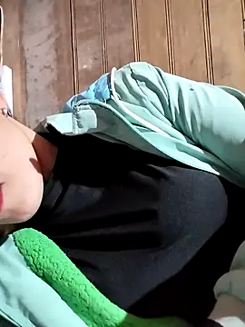 Snapshot of Sinejdk3 chatting on 02/22/26, 06:24 Sinejdk3 online show from 02/22/26, 06:24