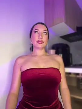 Bella-taylorr online show from 04/09/26, 04:45