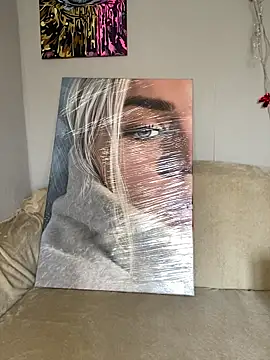 April Purr online show from 03/29/26, 09:20