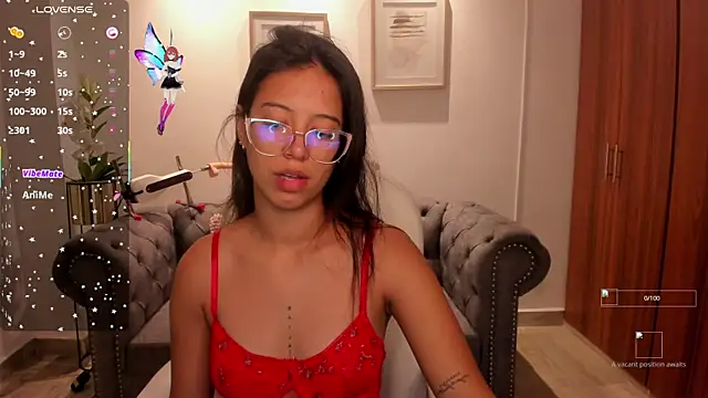 Snapshot of raven_stonee chatting on 10/13/25, 01:16 raven stonee online show from 10/13/25, 01:16