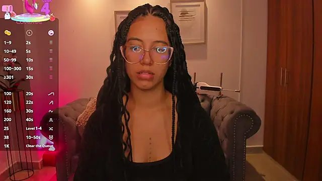 Snapshot of raven_stonee chatting on 10/24/25, 03:47 raven stonee online show from 10/24/25, 03:47